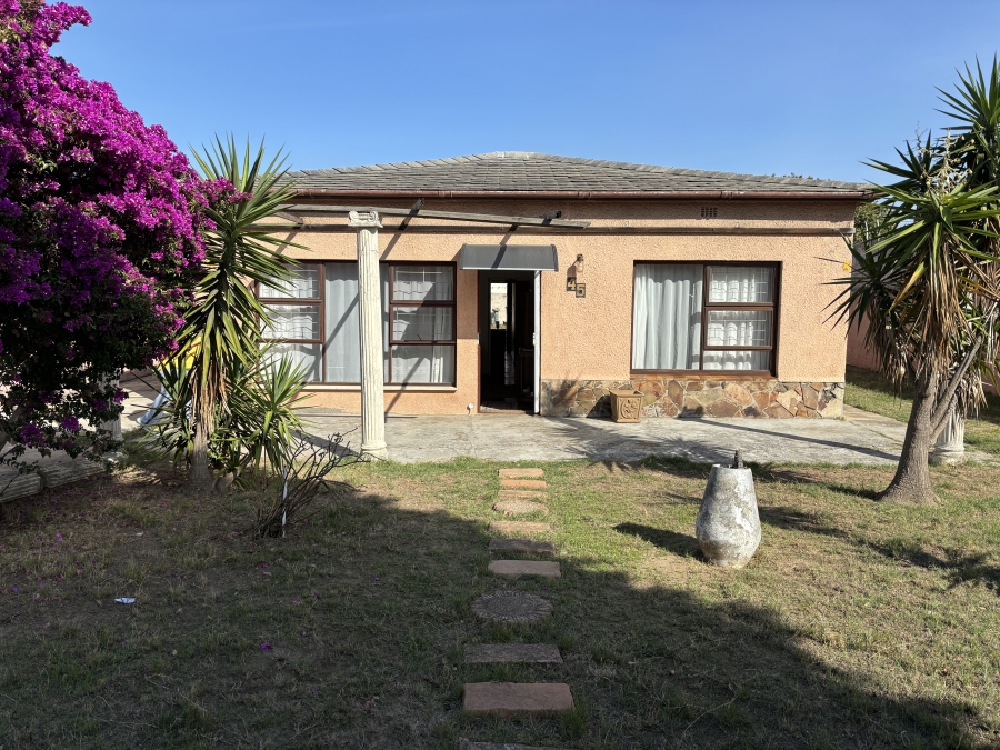 4 Bedroom Property for Sale in Richmond Estate Western Cape